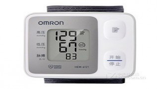 欧姆龙HEM-6121电子血压计