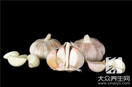 醋加大蒜泡脚有什么用