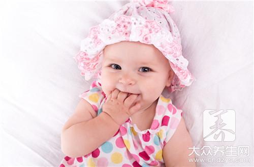 女宝外阴红疼是怎么回事？